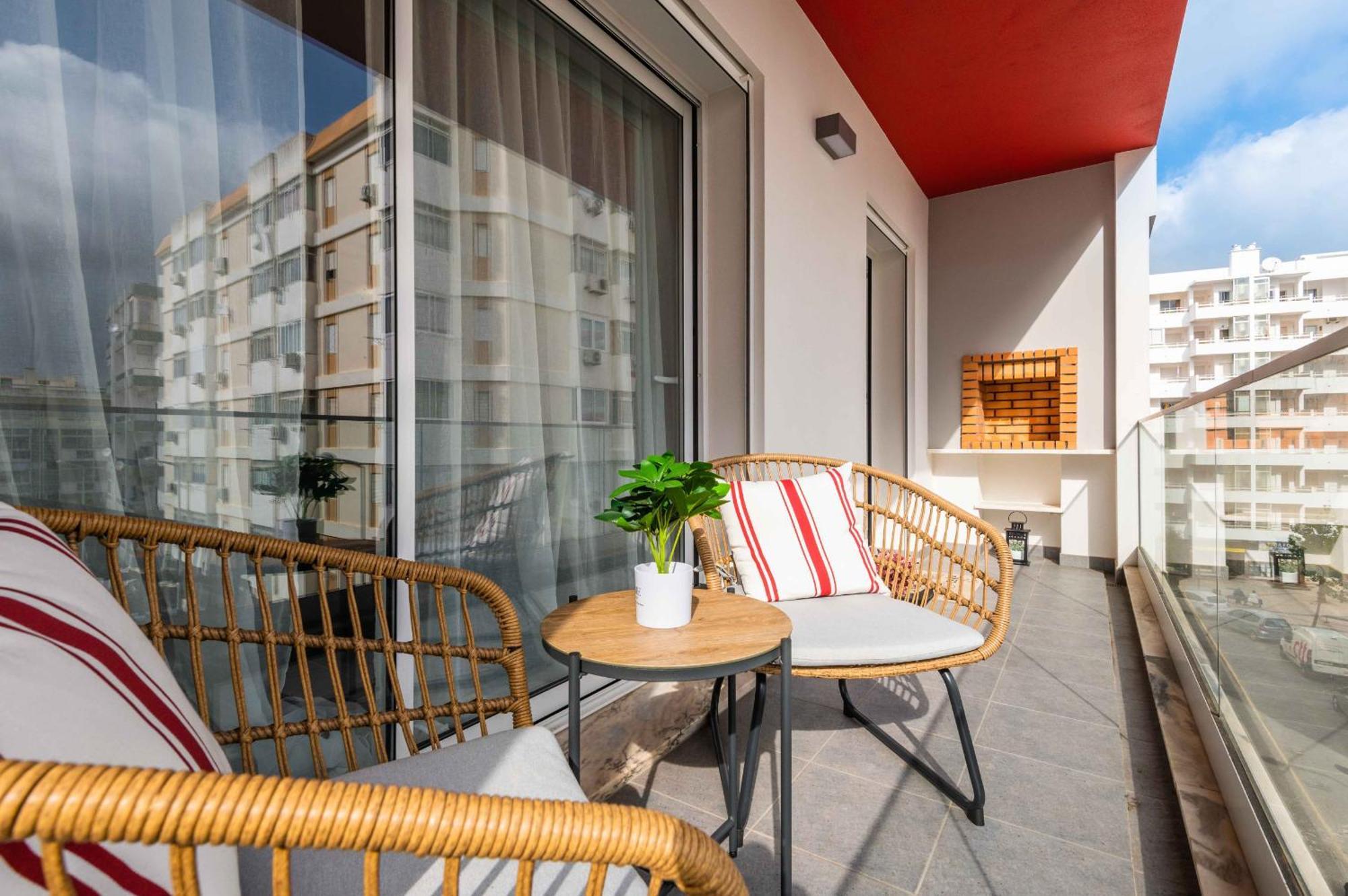 Caravelas 2-Bedroom Apartment With Pool - 50M From The Beach Armacao de Pera Luaran gambar